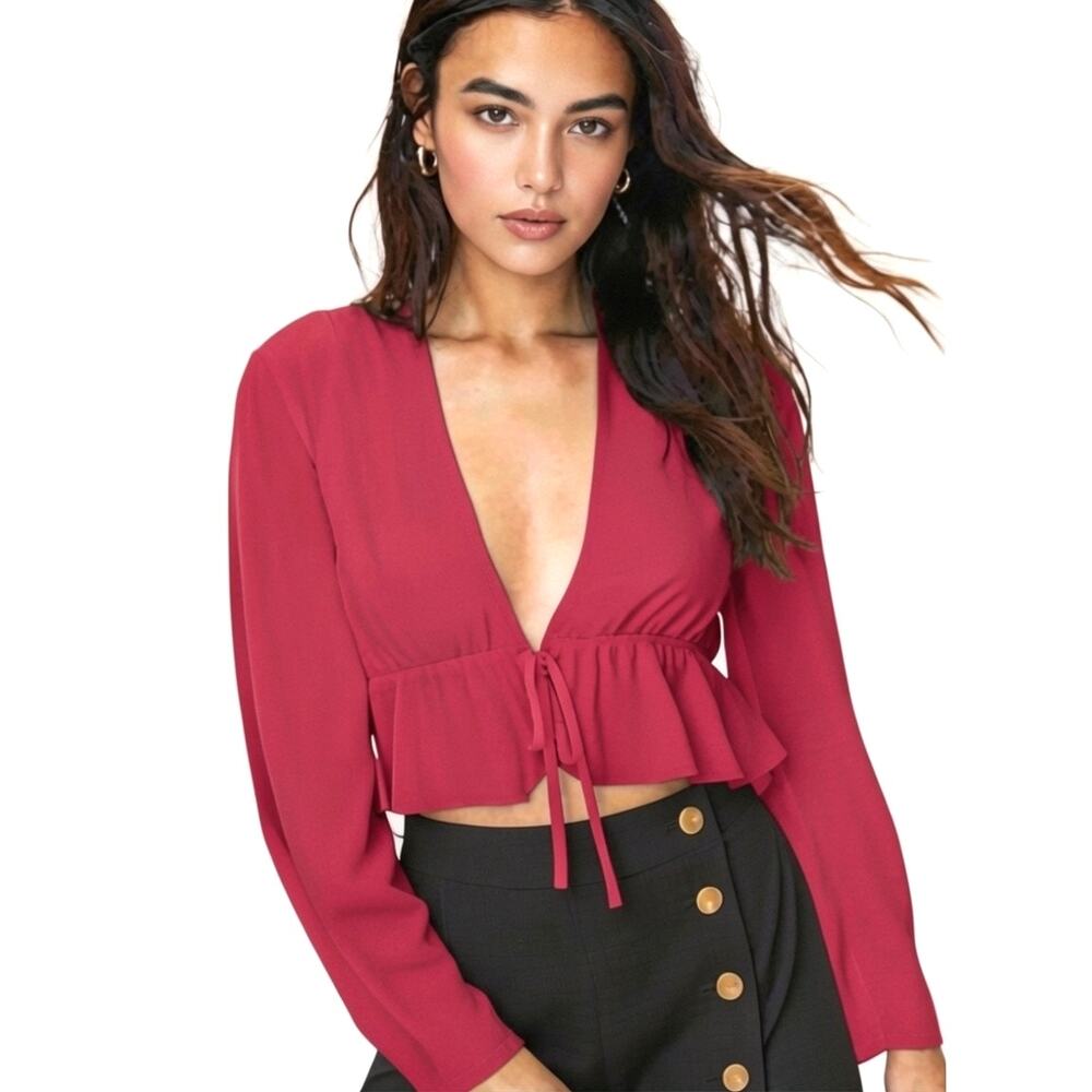 SUNDAY BEST Aritzia New Cropped Tie-Front Blouse Size Small Red